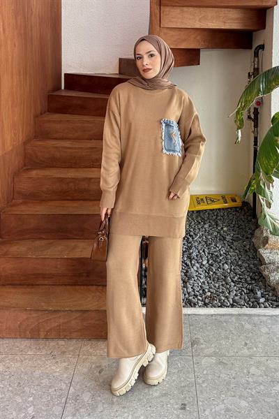 Cep Detaylı Triko Takım Camel