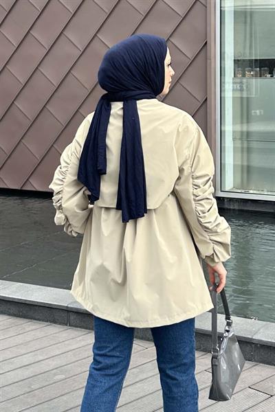 Kolları Büzgü Detay Fermuarlı Mont Krem