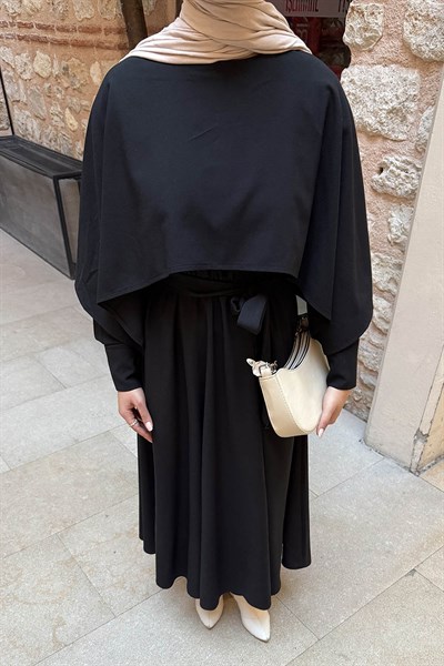 Pelerin Detaylı Elbise Siyah