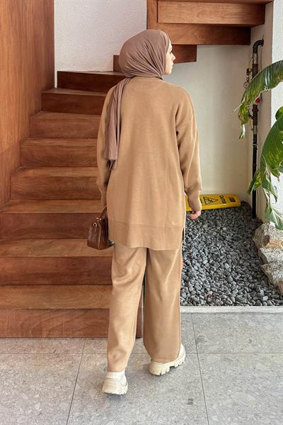 Cep Detaylı Triko Takım Camel