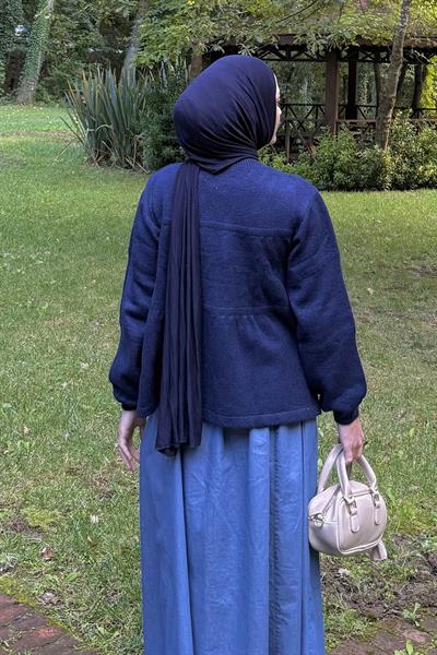 Yakası Bağcıklı Triko Kazak Lacivert