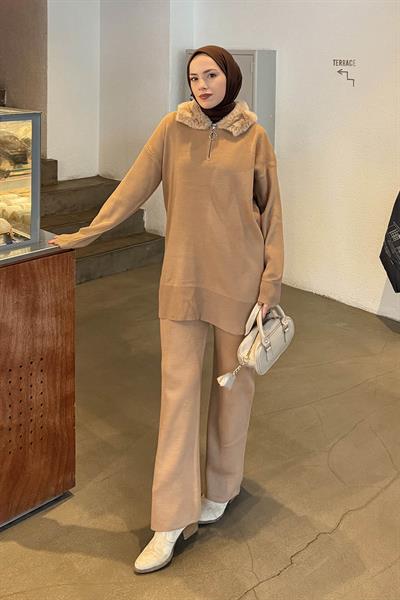 Peluş Yaka Triko Takım Camel