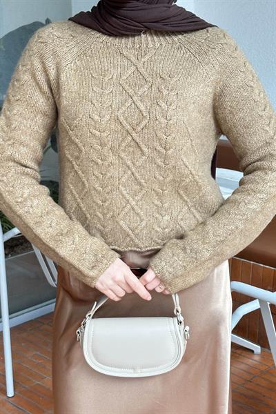 Örgülü Kazak Camel