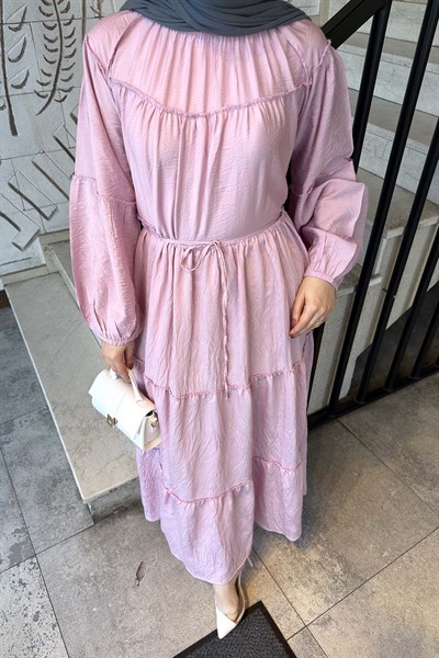 Kat Detaylı Bağlamalı Elbise Pembe