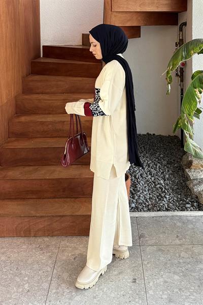 Desenli Triko Takım Krem