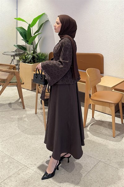 Kuşak Detaylı Bluz-Etek Takım Kahverengi