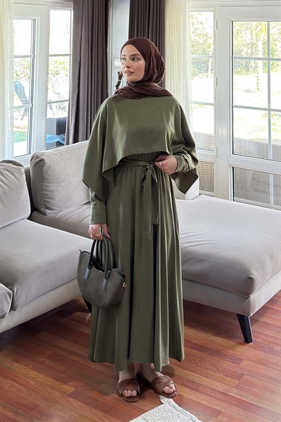 Pelerin Detaylı Elbise Haki