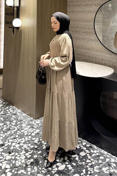 Biritli Tesettür Elbise Bej