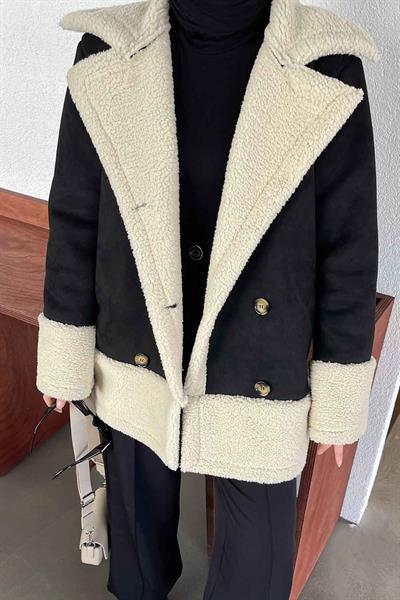 Önü Boydan Düğmeli Kürklü Mont Siyah