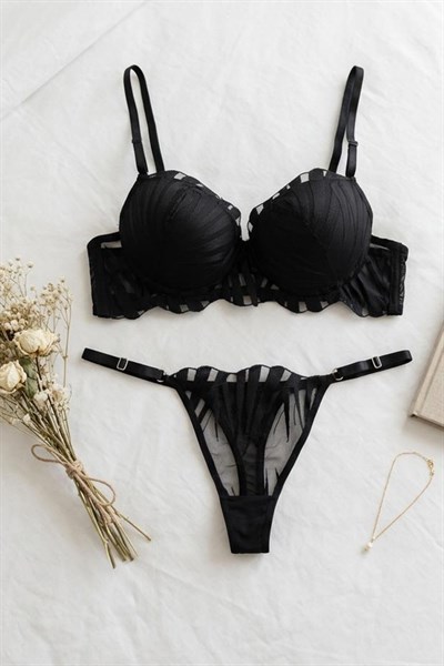 Dantelli Destekli Balenli Sütyen Siyah