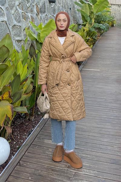 Ceket Yaka Beli Kuşaklı Kapitone Mont Bej