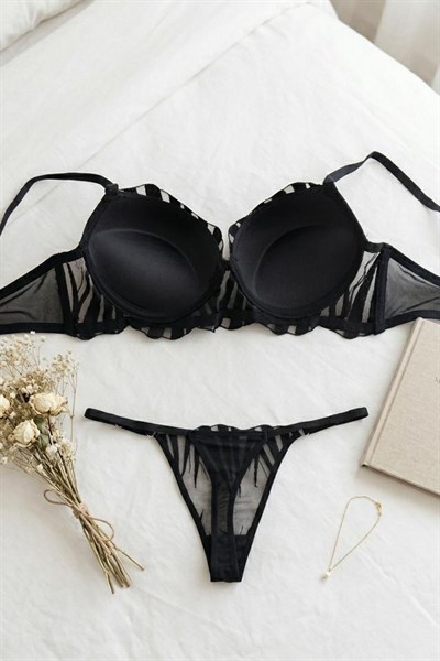 Dantelli Destekli Balenli Sütyen Siyah