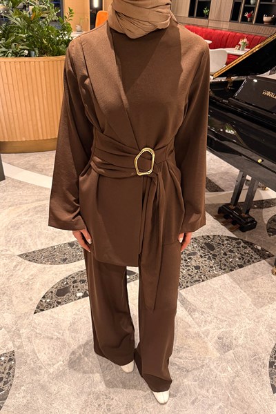 Toka Detaylı Takım Acı Kahverengi
