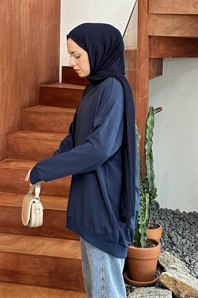 Etiket Detaylı Oversize Sweatshirt Lacivert