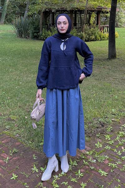 Yakası Bağcıklı Triko Kazak Lacivert