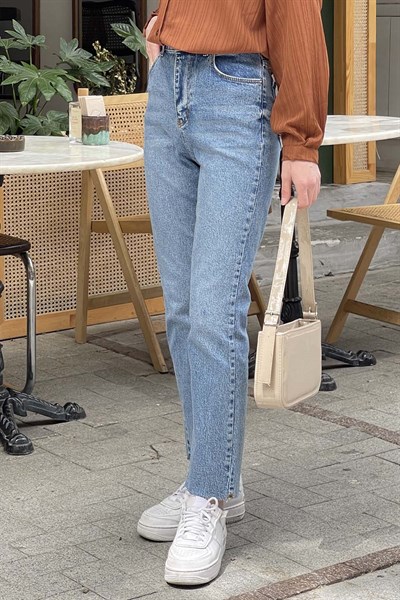 Kesik Paça Fit Jean Açık Mavi