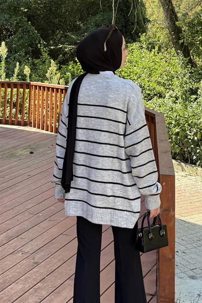Çizgili Triko Kazak Gri