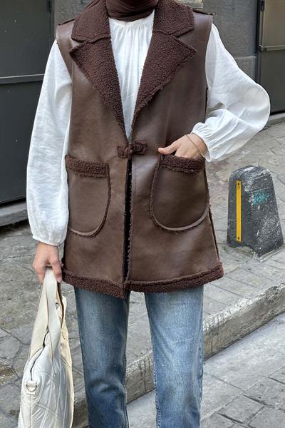 Garnili İçi Kürk Detaylı Deri Yelek Kahverengi