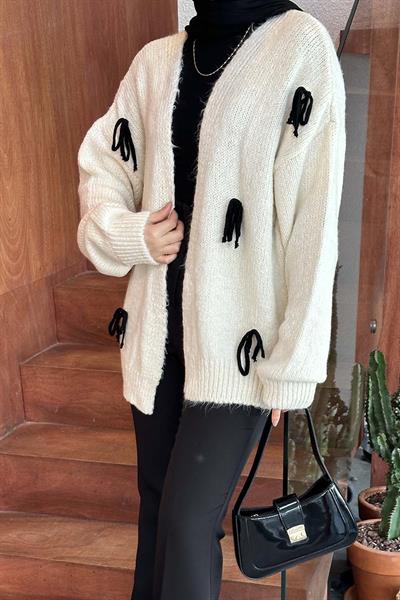 Fiyonk Detaylı Hırka Krem