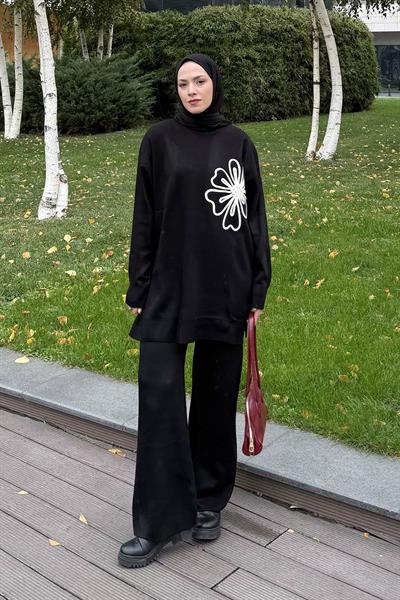 Çiçek Detaylı Triko Takım Siyah