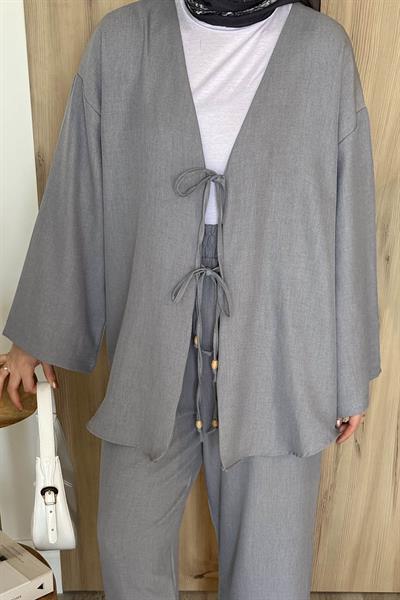 Ön Çift Bağcık Detaylı Kimono Tesettür Takım Gri