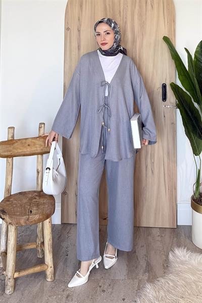 Ön Çift Bağcık Detaylı Kimono Tesettür Takım Gri
