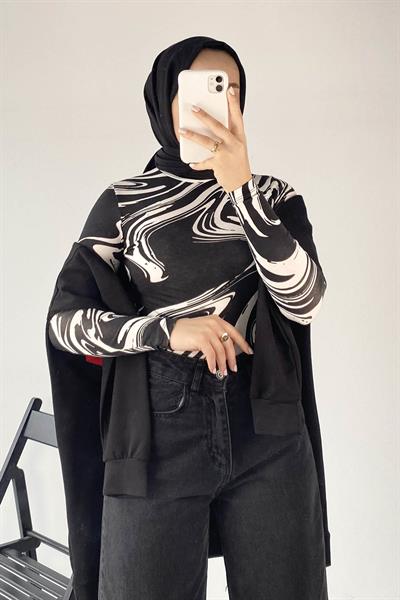 Yarım Balıkçı Yaka Desenli Body Siyah