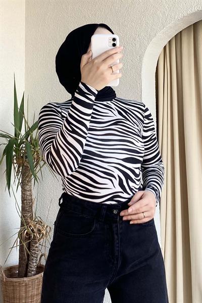 Yarım Balıkçı Yaka Zebra Desenli Body Siyah
