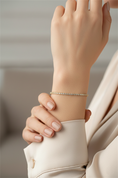 Zirkon Taşlı Su Yolu Minimal Gold Bileklik – 14K Gold Rodyum Kaplama Xuping