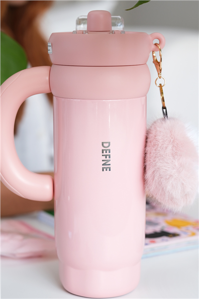 Kişiye Özel 950 ml Kulplu Vakumlu Pembe Çelik Termos,Peluş Charm Detaylı