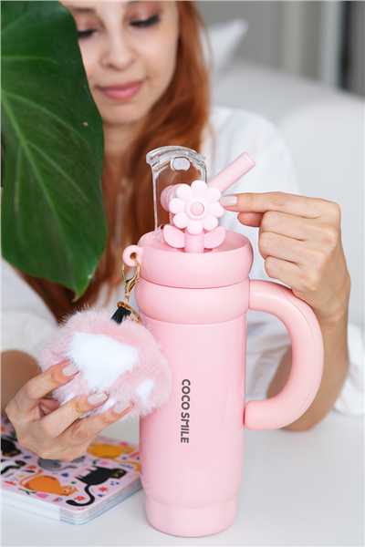 Kişiye Özel 950 ml Kulplu Vakumlu Pembe Çelik Termos,Peluş Charm Detaylı
