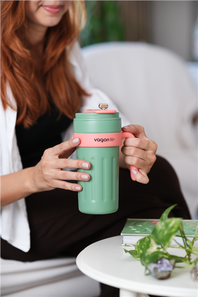Kişiye Özel LED Sıcaklık Göstergeli Kulplu Yeşil Çelik Termos,600 ml