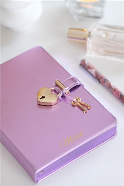 Kişiye Özel Lila Kalp Kilitli Defter