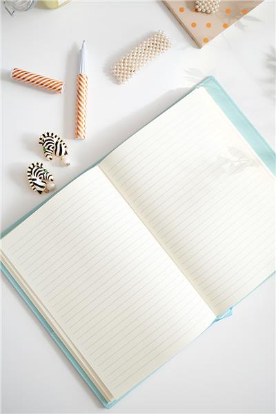 Kişiye Özel Mor Deri Geçme Kapaklı Defter