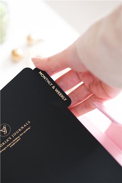 Kişiye Özel Pembe Organizer Haftalık Planlayıcı Tarihsiz Defter 