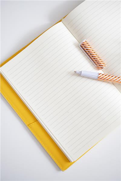 Kişiye Özel Sarı Deri Geçme Kapaklı Defter