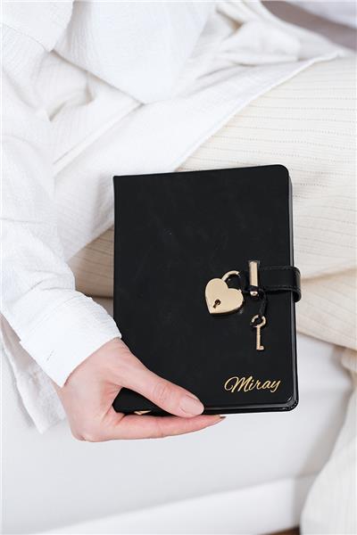 Kişiye Özel Siyah Kalp Kilitli Defter