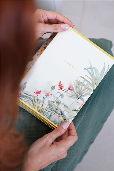 Kişiye Özel Tropikal Yaprak ve Çiçek Desenli A5 Çizgili Defter