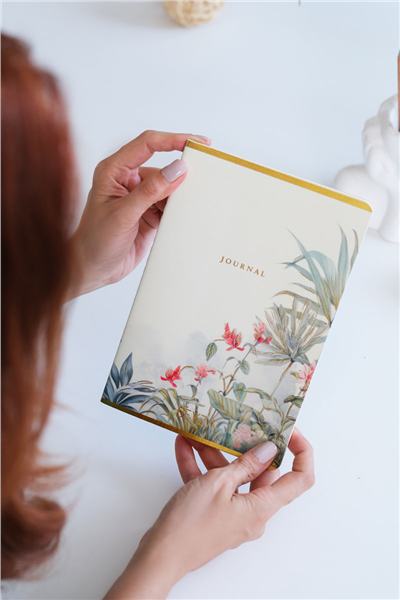 Kişiye Özel Tropikal Yaprak ve Çiçek Desenli A5 Çizgili Defter