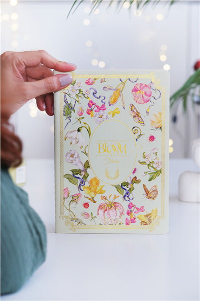Kişiye Özel Vintage Çiçek ve Kelebek Desenli A5 Çizgili Defter