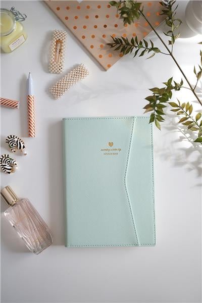 Kişiye Özel Yeşil Deri Geçme Kapaklı Defter