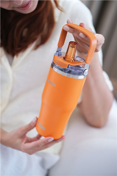 Turuncu Kişiye Özel 750 Ml Kulplu ve Pipetli Çelik Termos