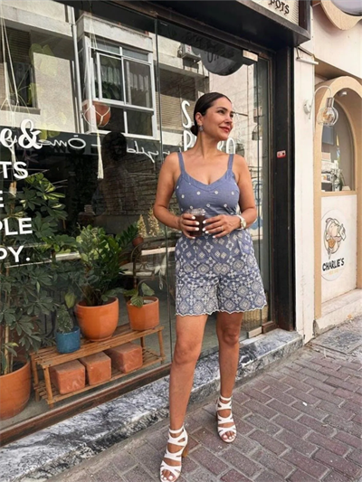Sırttan Bağcıklı Tulum