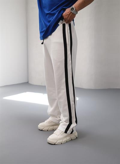 ŞERİTLİ BEYAZ BAGGY EŞOFMAN