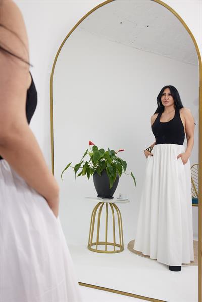  Siyah  Beyaz Beli Lastikli Askılı Elbise