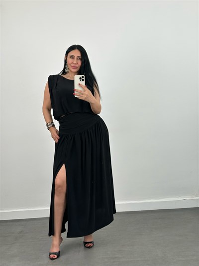 Bel Drapeli Yırtmaç Detaylı Etek & Bluz Takım