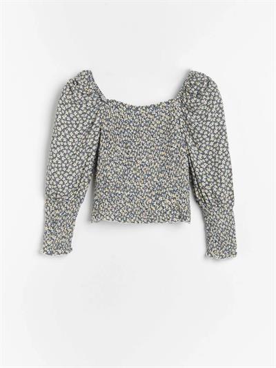 Çiçek Desenli Kare Yaka Bluz