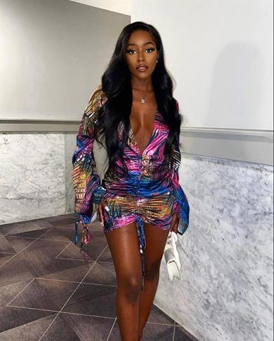 Çiçek Desenli Mini Elbise