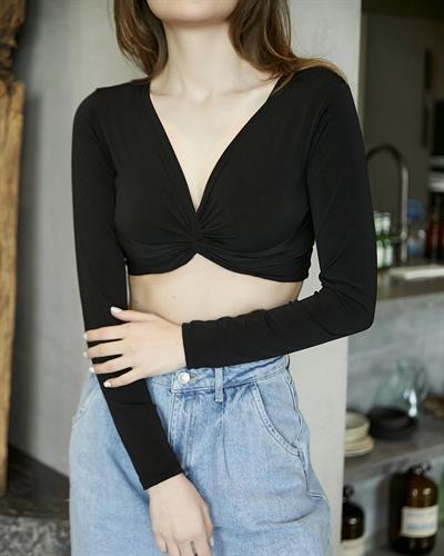 Dekolteli Crop Body Siyah Renk