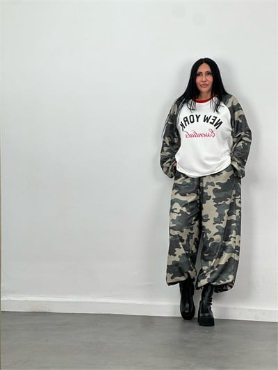 Kamuflaj Desenli Oversize Sweat & Bol Paça Pantolon 2'li Takım